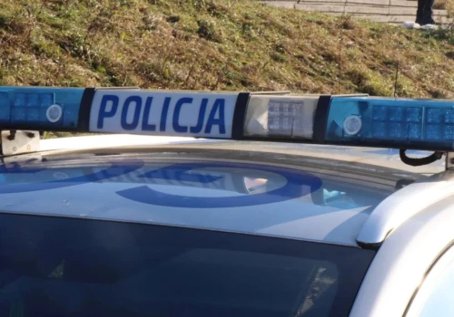 Pędził po Bulwarach Wiślanych w Krakowie. Policja ustaliła, kim był sprawca