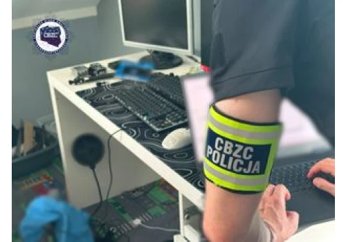 17-latek włamywał się na konta abonentów. Straty sięgnęły 90 tys. zł