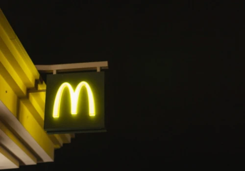 Kultowy McDonald's w Warszawie zamknięty. Działał ponad 20 lat