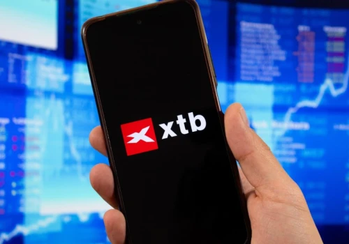 Kurs akcji XTB rośnie. Polacy tłumnie ruszyli inwestować