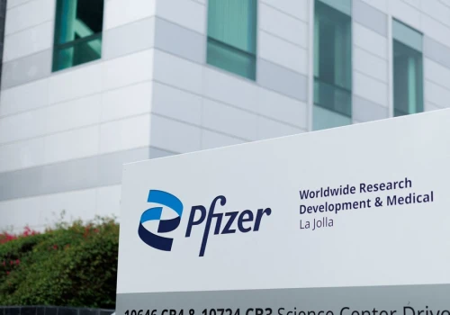 Zajęto konto Polskiej Agencji Żeglugi Powietrznej. Pfizer chce odzyskać 5,6 mld zł za szczepionki