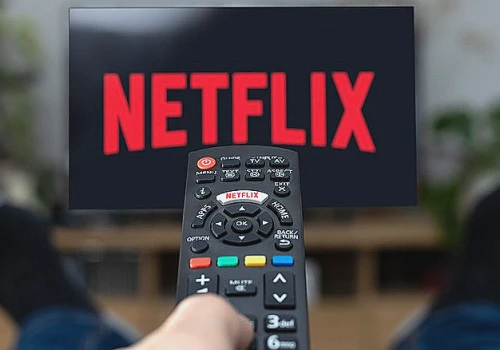 Tego superbohatera na Netflix jeszcze nie było. Serial z 2001 roku nieoczekiwanie wrzucony do oferty!