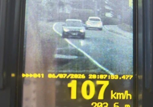 Prawo jazdy miał tylko trzy dni. Policja zatrzymała 19-latka pędzącego BMW