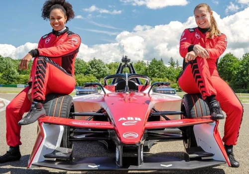 Citroën posadził mistrzynie olimpijskie w bolidzie Formuły E. 475 KM i tylko 840 kg