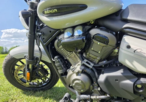 Benda Chinchilla 350 Neo CVT – cruiser kat. A2, automat i chińska marka, która przestaje być ciekawostką