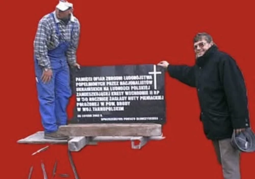 Pamięć, która przetrwała presję. O prawdzie Huty Pieniackiej i ofiarach UPA