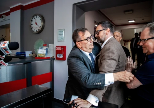 Europoseł Obajtek próbował wejść do zakładu jednej ze spółek Grupy Orlen, doszło do przepychanek
