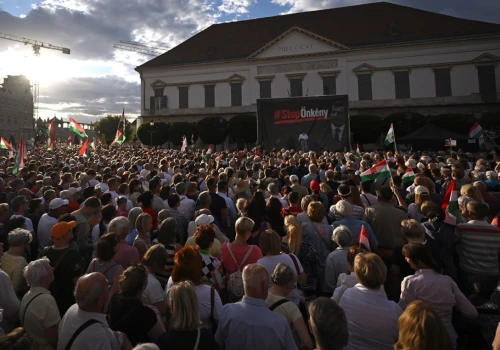 Tysiące Węgrów protestowało przeciwko planom Magyara