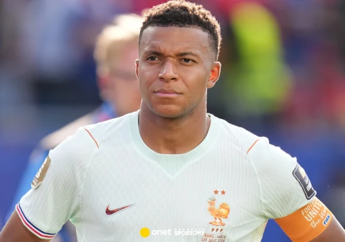 To dlatego Kylian Mbappe zszedł z murawy. Wszystko ujawnili