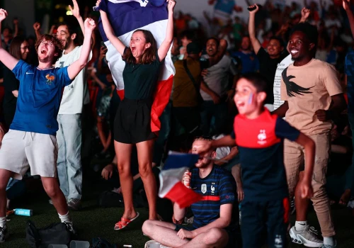 Tak wygląda Paryż po meczu Francja - Maroko na mundialu. Wstrząs w Londynie