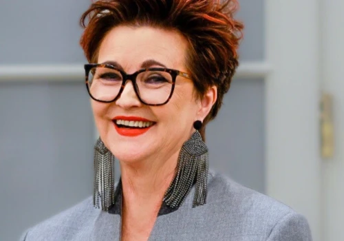Kwaśniewska nosi te spodnie zamiast jeansów. Są wygodne i bardzo eleganckie