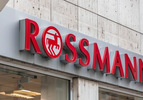 Rossmann wchodzi na rynek aptek. Będzie sprzedawał także leki na receptę