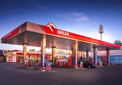 ORLEN przedłuża promocję paliwową. Kierowcy zatankują taniej nawet 700 litrów paliwa