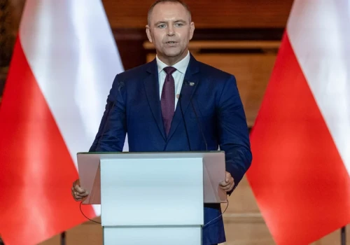 Sondaż: Polacy ocenili Nawrockiego