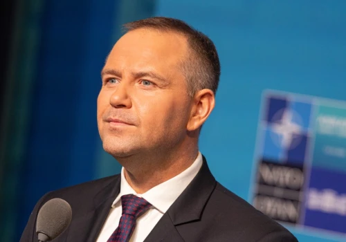 Wystawili Nawrockiemu notę. Widoczny podział w sondażu