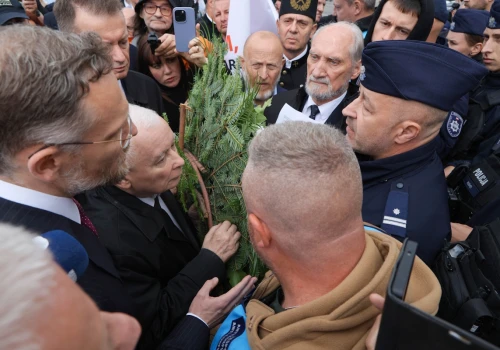 Prowokacje na miesięcznicy smoleńskiej!
