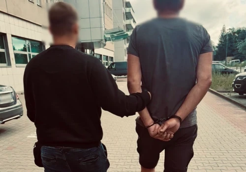 Miał cztery zakazy prowadzenia i trzy cofnięcia uprawnień. Znów wsiadł za kierownicę
