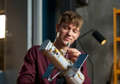 Zbuduj sobie Kosmiczny Teleskop Hubble'a z LEGO. Nowy zestaw już w ofercie