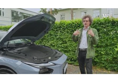 Nowy Lexus ES staje się flagowcem. Co z hybrydą?