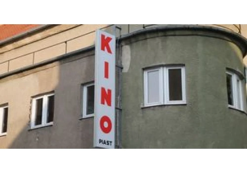 Legnica: Kino Piast oddaje za darmo 95 foteli. Można zabrać nawet cały rząd
