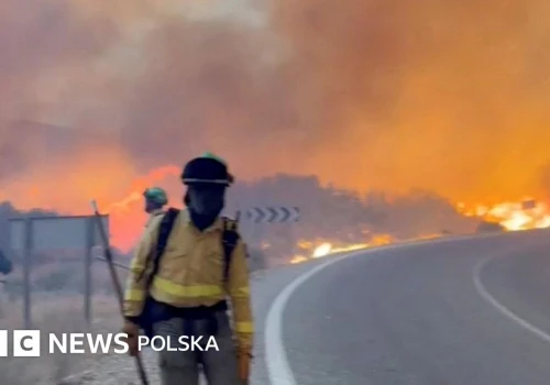 Co najmniej 12 osób zginęło, a 23 uznaje się za zaginione po pożarze lasów w południowej Hiszpanii