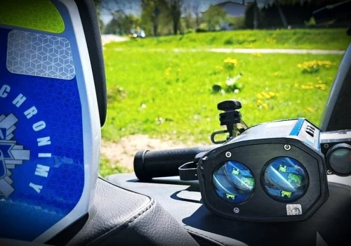 Pędził Mercedesem 141 km/h. Stracił prawo jazdy na trzy miesiące