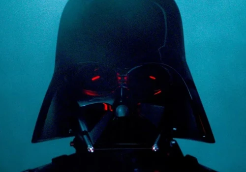 Darth Vader znów wyłania się z cienia. Tym razem z okazji 10-lecia genialnego filmu z Gwiezdnych wojen