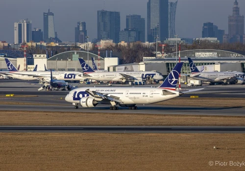 LOT zarobił 346 mln zł, ale marże wyraźnie stopniały. Rekord przewozów nie przełożył się na rekord zysków