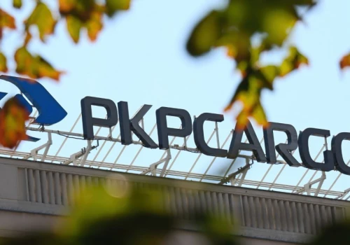 Kurs akcji PKP Cargo spada. Inwestorzy nie wierzą w plan spłaty długów przez spółkę