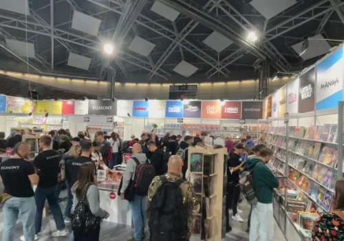 Ile zarabia autor książki? Jak na tym tle wyglądają komiksiarze?