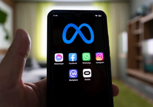 Meta zagrożona karą. Zdaniem KE Instagram i Facebook uzależniają