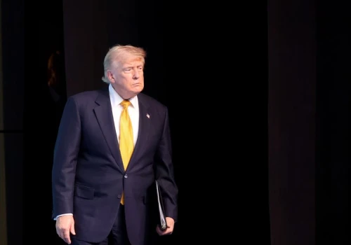 Trump powiedział, że wydał instrukcję zbombardowania Iranu w razie zamachu na niego