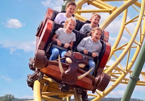 Ruszył pierwszy taki rollercoaster w Polsce. Startuje z wysokości 7 piętra