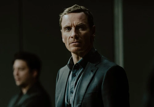 Michael Fassbender twierdzi, że to najlepszy serial szpiegowski od lat. Widzowie nie mogą się od niego oderwać