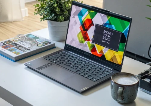 Test Lenovo Yoga Slim 7i Gen 9. Jak „pogromca MacBooka” za 3000 zł radzi sobie teraz?