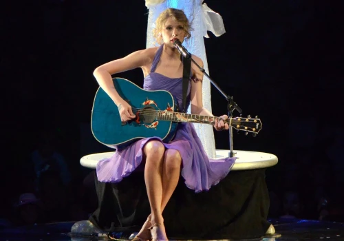 Kanapa Taylor Swift wywołała poruszenie. Niemodny wzór na topie. Będzie hit