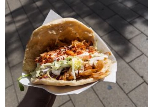 Ponad 5 mln kebabów rocznie. Jak to danie podbiło Polskę?