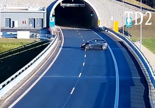Niebezpieczne manewry na S1. Co skłania kierowców do zawracania przed tunelami?