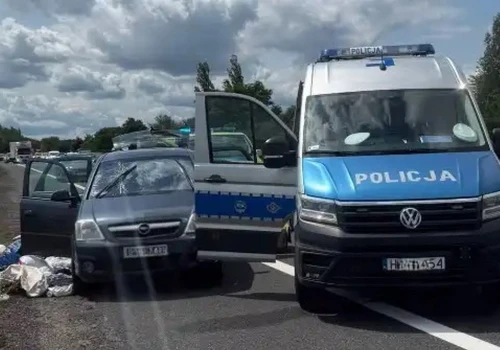 Dzielnicowy z Międzychodu będąc na urlopie pomógł zatrzymać kierowcę na drodze S-3