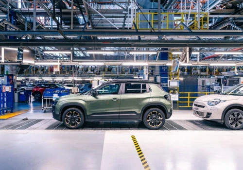 Praca przy produkcji samochodów Fiat, Jeep Citroën i Peugeot. Stellantis otwiera 166 miejsc dla stażystów