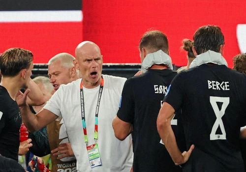 Tyle zarabia trener Norwegów na tle innych reprezentacji. Przepaść