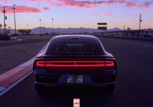 Dodge Charger oficjalnie dotarł do Europy. Nie jest wyłącznie benzynowy