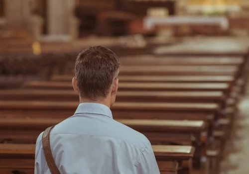 To coś więcej niż aplikacja randkowa. Tak katolicy szukają miłości