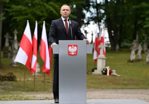 Nawrocki mówił o rzezi wołyńskiej. „Nie chcemy tej flagi widzieć w Polsce”
