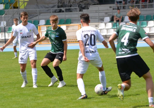 Sparingowe derby powiatu minimalnie dla AKS-u