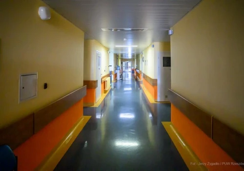 Milion złotych za rok pracy dla lekarzy-radnych z Podkarpacia. Kto zgarnia najwięcej?