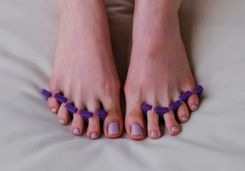 Wszyscy proszą o czerwień, a ten kolor pedicure omijają. Szkoda, bo genialnie podbija opaleniznę