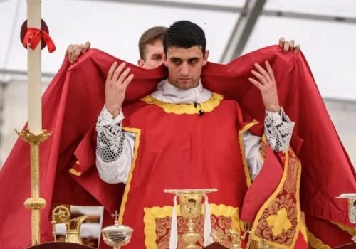 Historyk: Bractwo św. Piusa X może wybrać własnego papieża