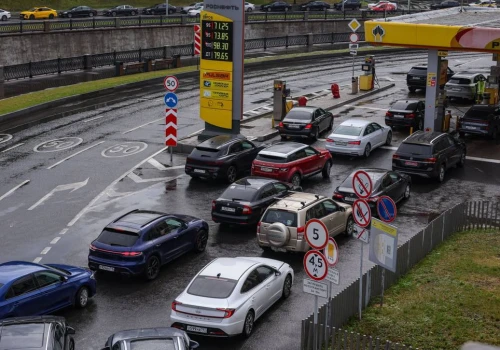 Kryzys w Rosji, nadzwyczajny krok. Nauczyciele wysłani na stacje benzynowe