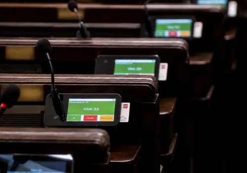Kary do 1 mln zł i natychmiastowy zakaz działalności. Co zmienia „lex szarlatan”?